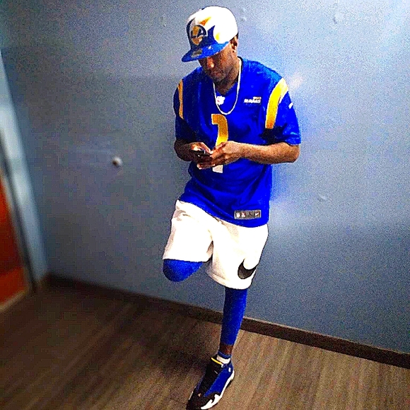 Meet your Posher, Ced - Picture 2 of 2